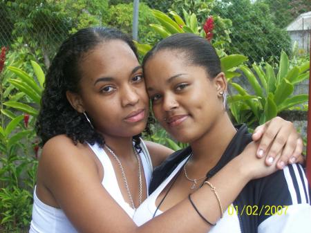 TinOune et LiTTle puCe